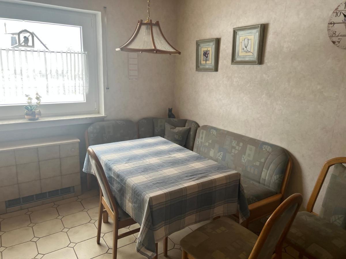 Strassenhaus Ferienwohnungjahrsfeld מראה חיצוני תמונה