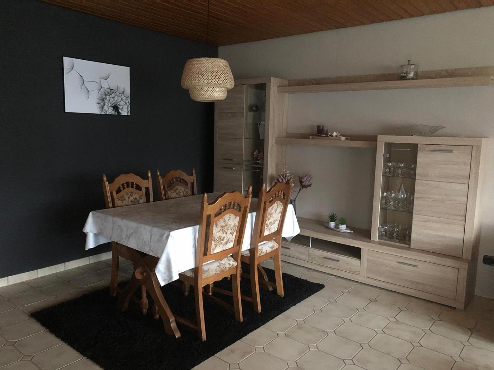 Strassenhaus Ferienwohnungjahrsfeld מראה חיצוני תמונה